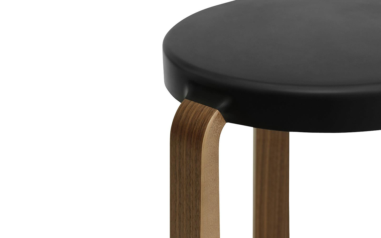 Normann Copenhagen Tap kruk walnoot/zwart - 602256 Normann Copenhagen Tap kruk walnoot/zwart - 602256