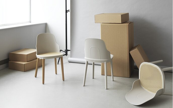 Normann Copenhagen Allez Stuhl aus Rohrgeflecht in warmem Grau – 304048