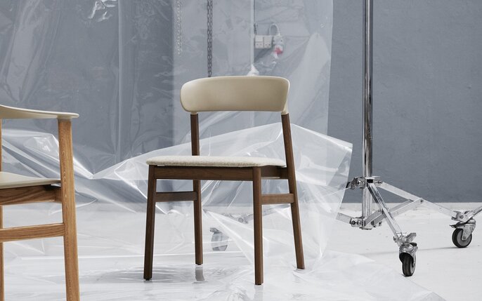 Normann Copenhagen Sedia Herit rovere/pelle sabbia - 1401021 Normann Copenhagen Sedia Herit rovere/pelle sabbia - 1401021
