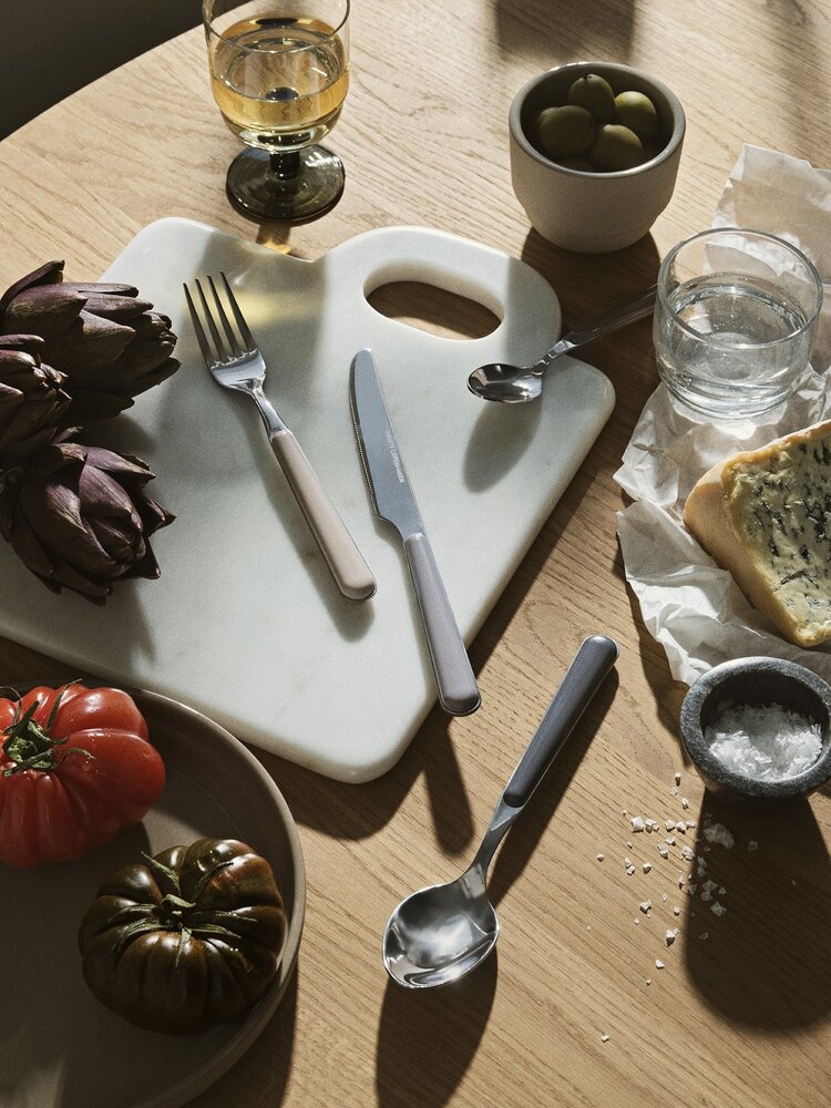 Broste Copenhagen Marstal bestickset 8 delar - nyanser av grått - 55500001 Broste Copenhagen Marstal bestickset 8 delar - nyanser av grått - 55500001