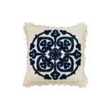 Nordal Ursa kussen off white/blauw inclusief vulling - 2590 Nordal Ursa kussen off white/blauw inclusief vulling - 2590