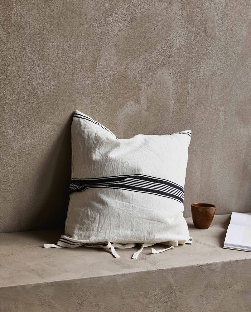 Nordal Coussin Citala noir avec rembourrage - 3871 Nordal Coussin Citala noir avec rembourrage - 3871