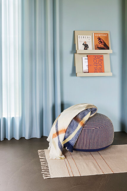 Hubsch Mochi-Hocker blau – 701902 Hubsch Mochi-Hocker blau – 701902