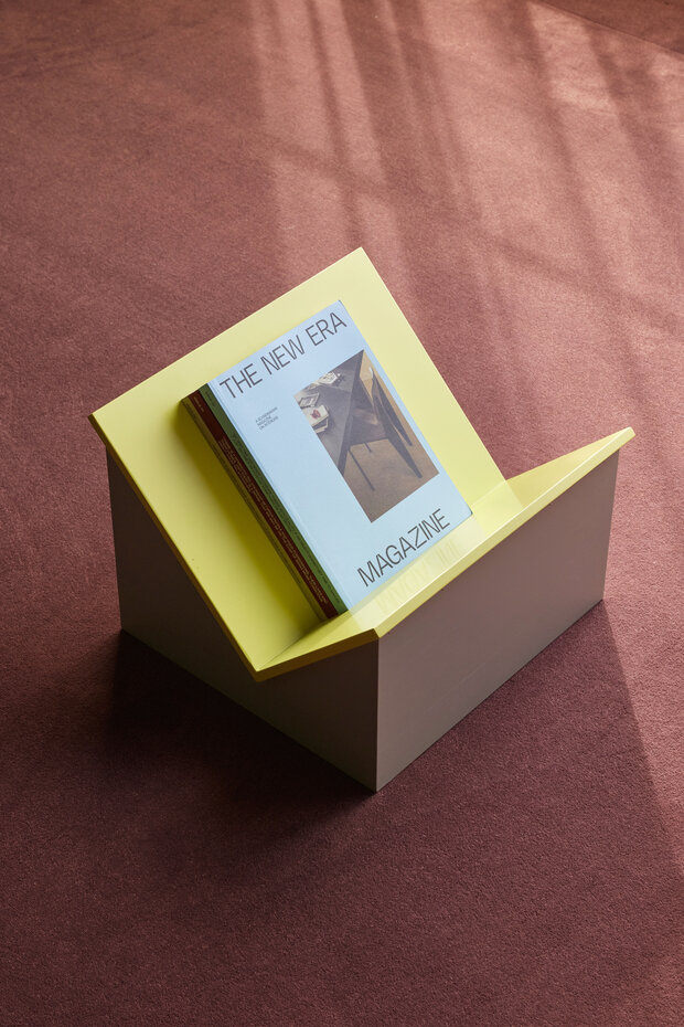 Hübsch Tick magazine holder - LIVING AND CO.