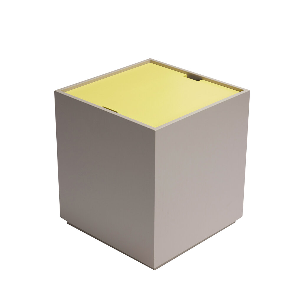 Hubsch Mesa auxiliar/caja de almacenamiento Vault gris/amarillo - 021911 Hubsch Mesa auxiliar/caja de almacenamiento Vault gris/amarillo - 021911