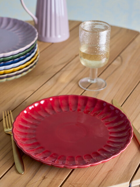 Bloomingville Latina tallrikar Ø27cm röda set med 6 delar - 82061931 Bloomingville Latina tallrikar Ø27cm röda set med 6 delar - 82061931