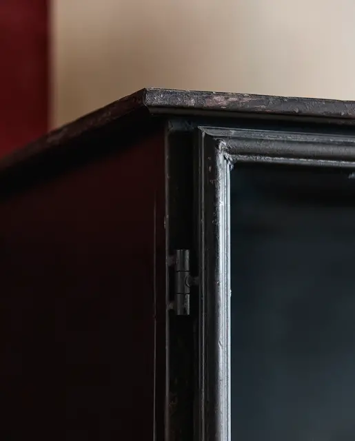 Nordal Downtown iron cabinet - black
