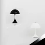 Louis Poulsen Panthella 160 bärbar bordslampa opal vit - 5744171436