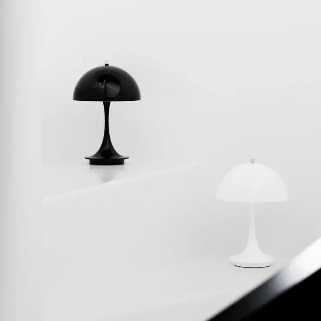 Louis Poulsen Lampada da tavolo portatile Panthella 160 bianco opale - 5744171436 Louis Poulsen Lampada da tavolo portatile Panthella 160 bianco opale - 5744171436