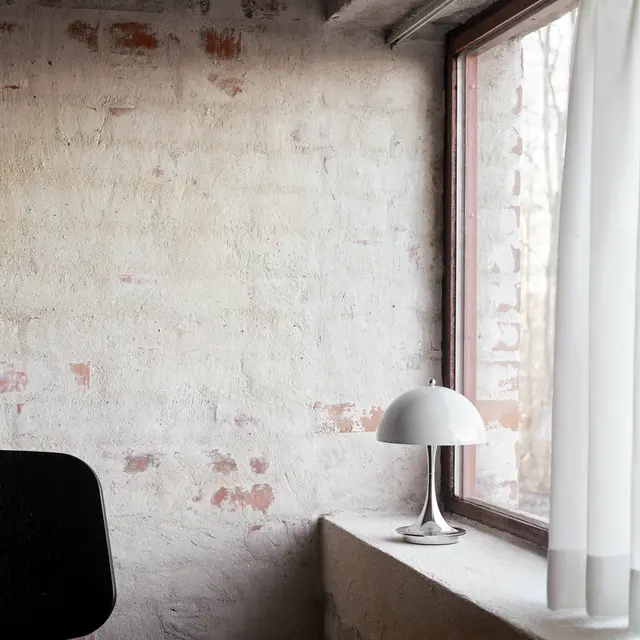 Louis Poulsen Panthella 160 bärbar bordslampa krom opal blå grå - 5744171449 Louis Poulsen Panthella 160 bärbar bordslampa krom opal blå grå - 5744171449