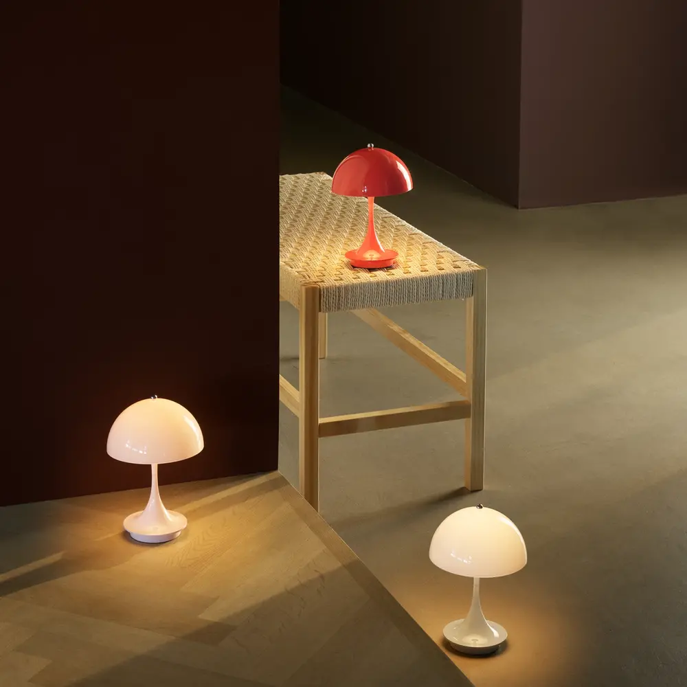 Louis Poulsen Panthella 160 bärbar bordslampa opal blekros - 5744171452 Louis Poulsen Panthella 160 bärbar bordslampa opal blekros - 5744171452