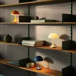 Louis Poulsen Panthella 160 bærbar bordlampe ugjennomsiktig indigo blå - 5744171520 Louis Poulsen Panthella 160 bærbar bordlampe ugjennomsiktig indigo blå - 5744171520