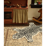 Doing Goods Snowy Tiger Teppich L - 1.45.10.005.020.5 Doing Goods Snowy Tiger Teppich L - 1.45.10.005.020.5