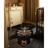Doing Goods Blooming Black bear rug L - 1.45.10.076.900.5
