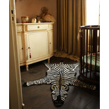 Doing Goods Tapis zèbre rayé L - 1.45.10.074.900.5 Doing Goods Tapis zèbre rayé L - 1.45.10.074.900.5