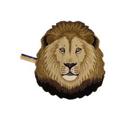 Doing Goods Tapis tête de lion Ari L