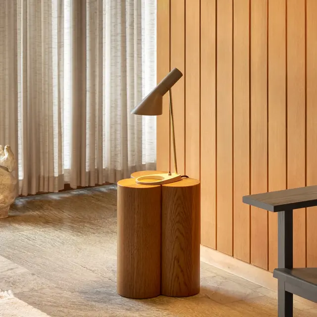 Louis Poulsen AJ table lamp mini brass/warm grey - 5744171889