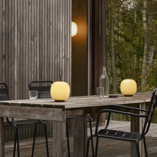 Louis Poulsen VL 45 radiohus bärbar lampa mässing/blank ljusgult glas - 5744171737