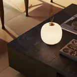 Louis Poulsen VL 45 radiohus bärbar lampa mässing/blank ljusrosa glas - 5744171724