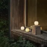 Louis Poulsen VL 45 radiohus bärbar lampa mässing/blank ljusvit glas - 5744171711