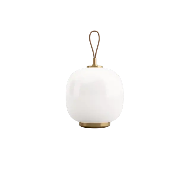 Louis Poulsen Lampada portatile VL 45 radiohus in ottone/vetro bianco lucido - 5744171711 Louis Poulsen Lampada portatile VL 45 radiohus in ottone/vetro bianco lucido - 5744171711