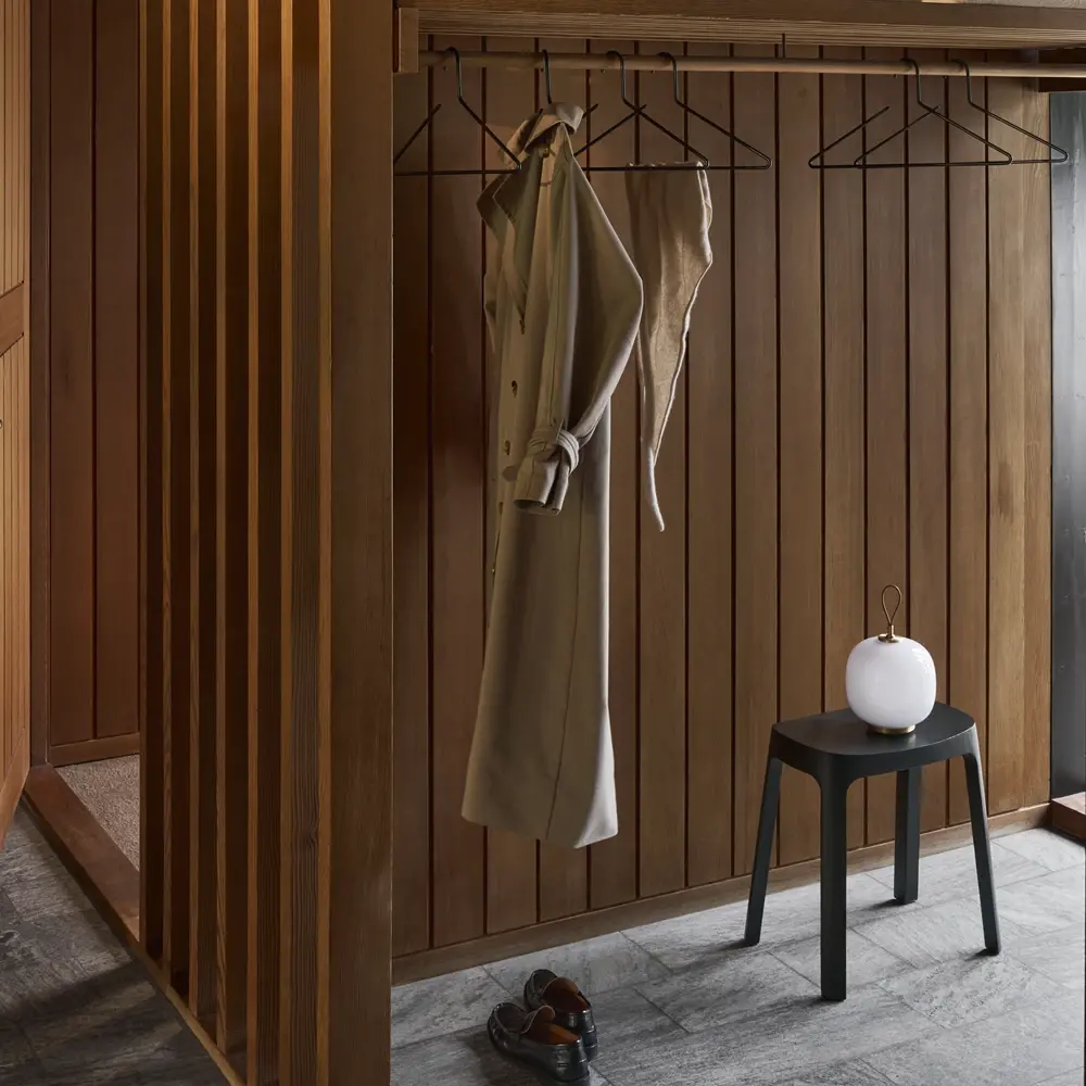 Louis Poulsen VL 45 radiohus portable lamp brass/glossy pale white glass - 5744171711 Louis Poulsen VL 45 radiohus portable lamp brass/glossy pale white glass - 5744171711