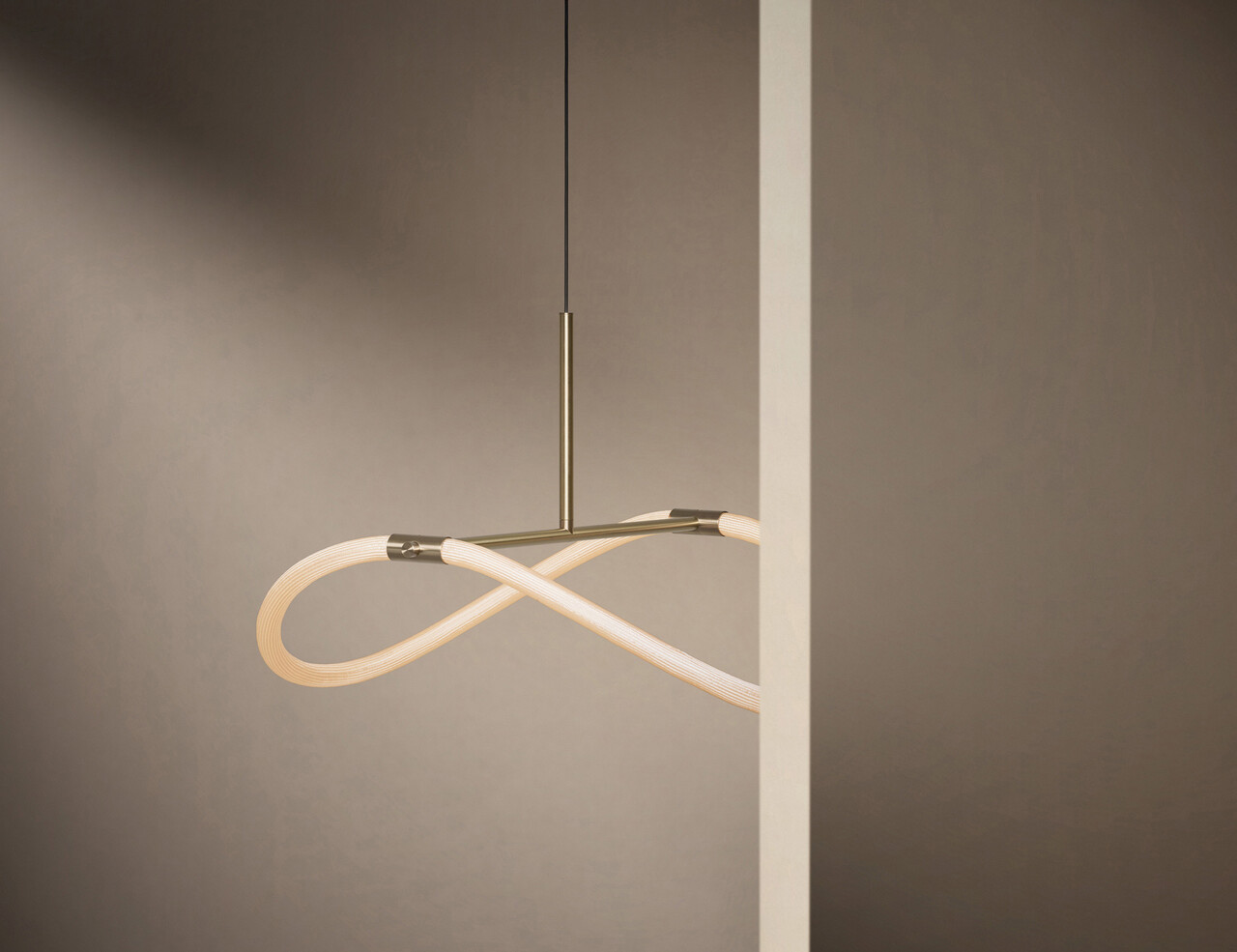 Graypants Halo180 hanging lamp brass - GP2060-B