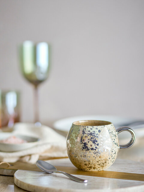 Bloomingville Ensemble de 4 mugs Paula jaune/argent - 82072412 Bloomingville Ensemble de 4 mugs Paula jaune/argent - 82072412