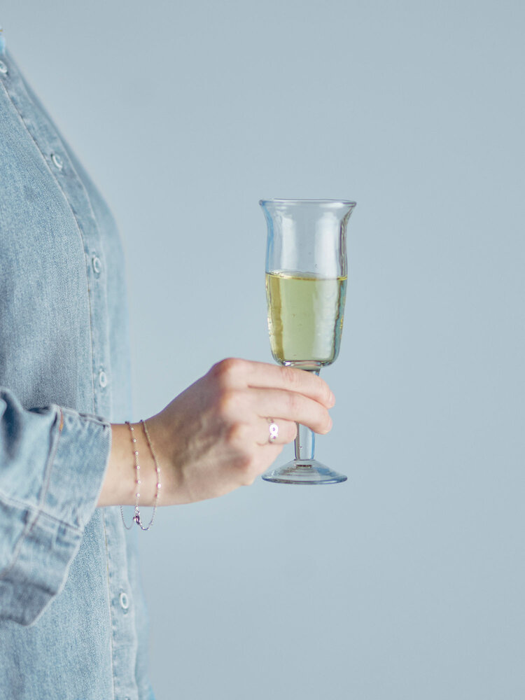 Bloomingville Asha vinglass Ø6x17,5cm sett med 4 - 82068388 Bloomingville Asha vinglass Ø6x17,5cm sett med 4 - 82068388