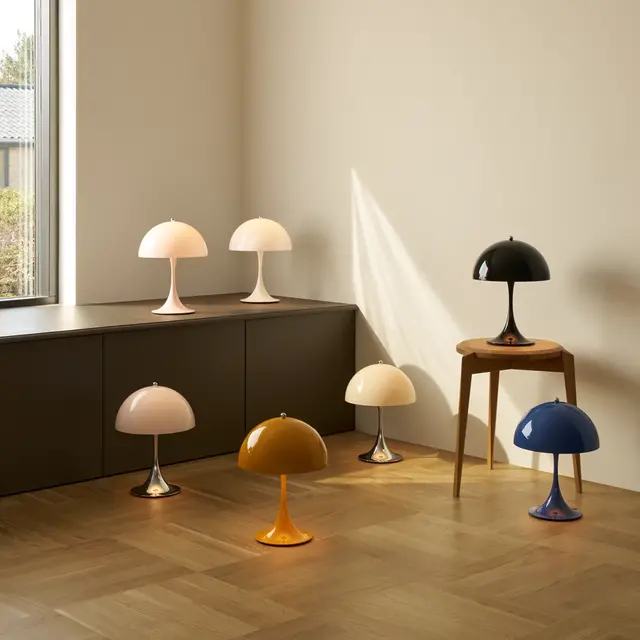 Louis Poulsen Lampe de table portable Panthella 250 chrome opalin beige - 5744172998 Louis Poulsen Lampe de table portable Panthella 250 chrome opalin beige - 5744172998
