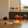 Louis Poulsen Lampe de table portable Panthella 250 bordeaux - 5744173052 Louis Poulsen Lampe de table portable Panthella 250 bordeaux - 5744173052