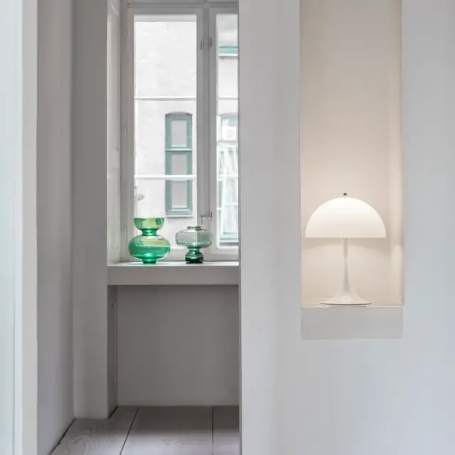 Louis Poulsen Panthella 250 portable table lamp opal white - 5744172943 Louis Poulsen Panthella 250 portable table lamp opal white - 5744172943