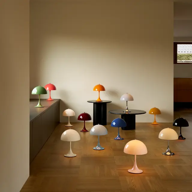 Louis Poulsen Lampada da tavolo portatile Panthella 250 arancione opaco - 5744173010 Louis Poulsen Lampada da tavolo portatile Panthella 250 arancione opaco - 5744173010