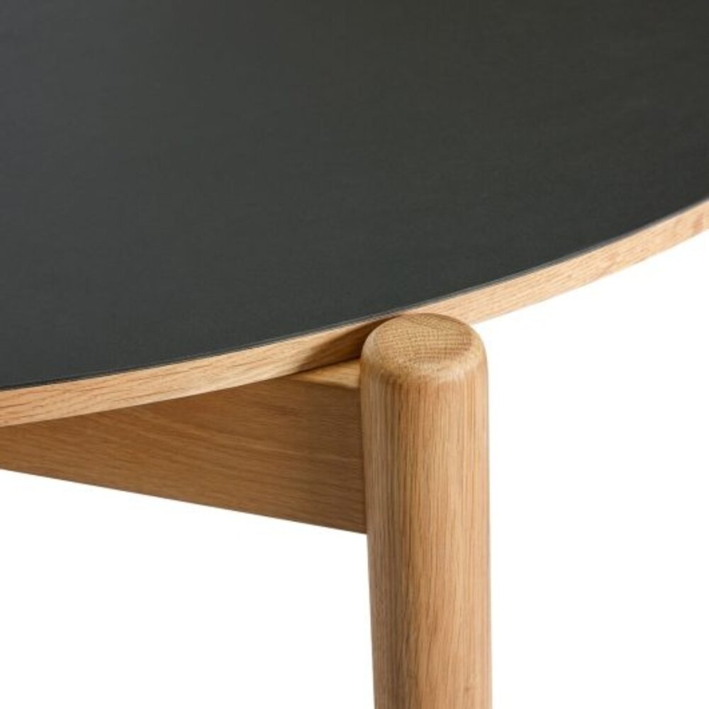 Hubsch Oblique table round black - 882038 Hubsch Oblique table round black - 882038