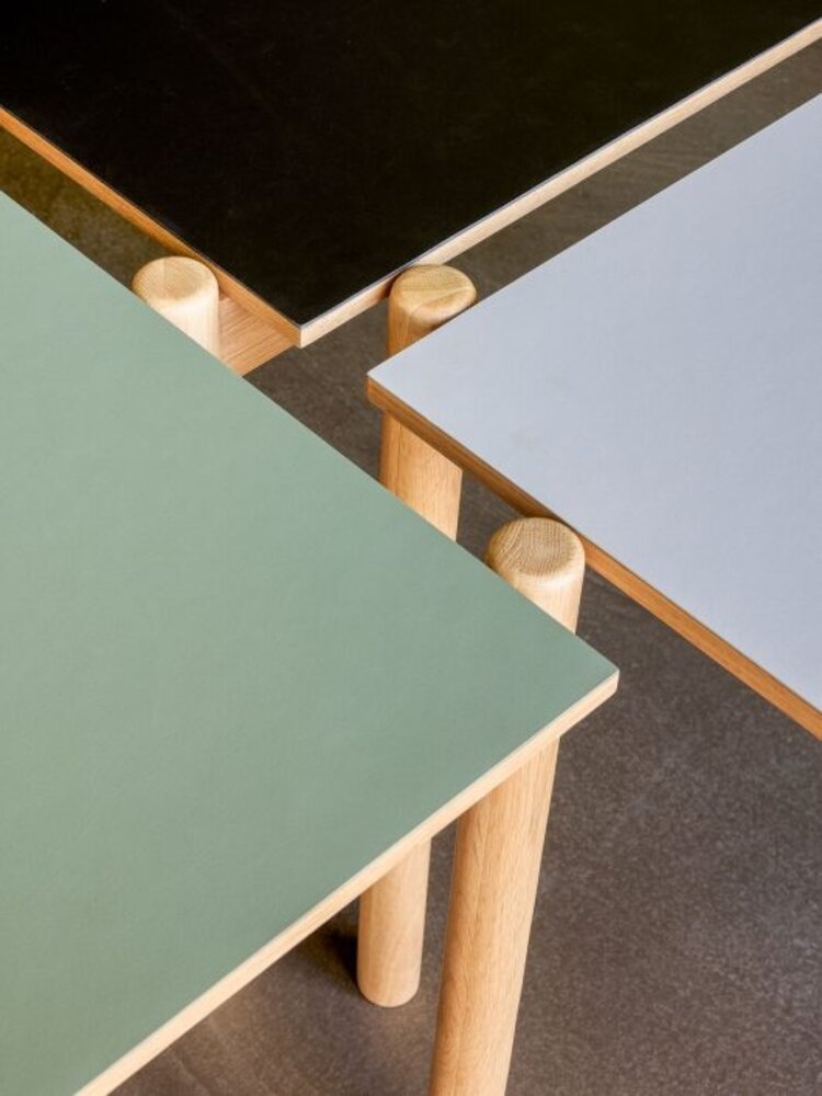 Hubsch Oblique tafel zwart - 882041 Hubsch Oblique tafel zwart - 882041