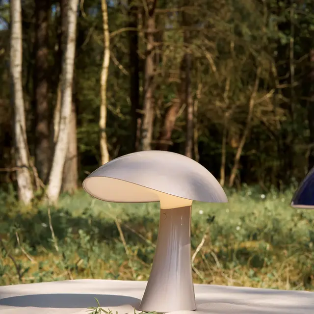 Louis Poulsen Rumee 220 bärbar bordslampa jordgrå - 5744171834