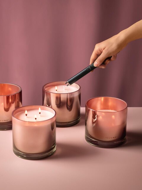 Illume Vela con sabor a mango y leche de coco en color rosa - 4626105100