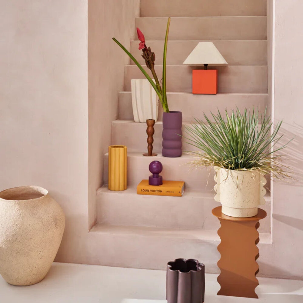 Urban Nature Culture Table d'appoint ondulée Urban Nature Culture Table d'appoint ondulée