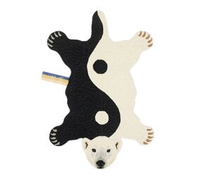 Doing Goods Mara Yin Yang isbjörnsmatta L Doing Goods Mara Yin Yang isbjörnsmatta L