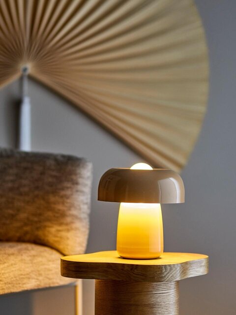 Bloomingville Lampada da tavolo Ylva beige