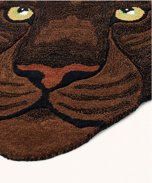 Doing Goods Tapis Nio tête de panthère noire L Doing Goods Tapis Nio tête de panthère noire L