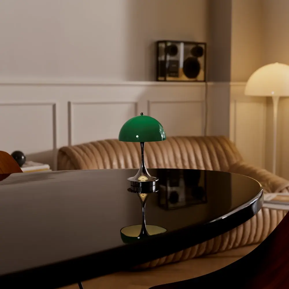Louis Poulsen Lámpara de mesa portátil Panthella 160 original verde ópalo