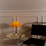Louis Poulsen Lámpara de mesa portátil Panthella 250 original naranja ópalo Louis Poulsen Lámpara de mesa portátil Panthella 250 original naranja ópalo