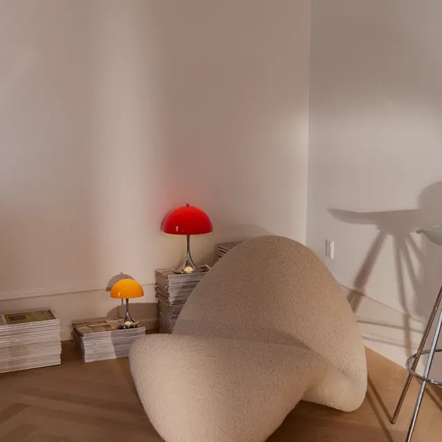 Louis Poulsen Panthella 250 portable table lamp original opal red Louis Poulsen Panthella 250 portable table lamp original opal red