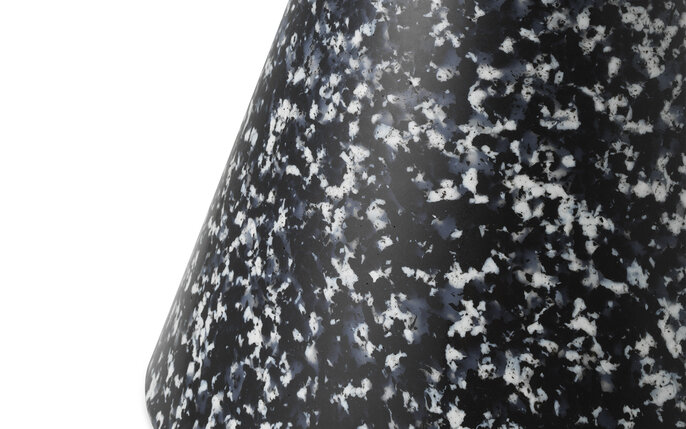 Normann Copenhagen Bit stool cone sort/hvid sidebord