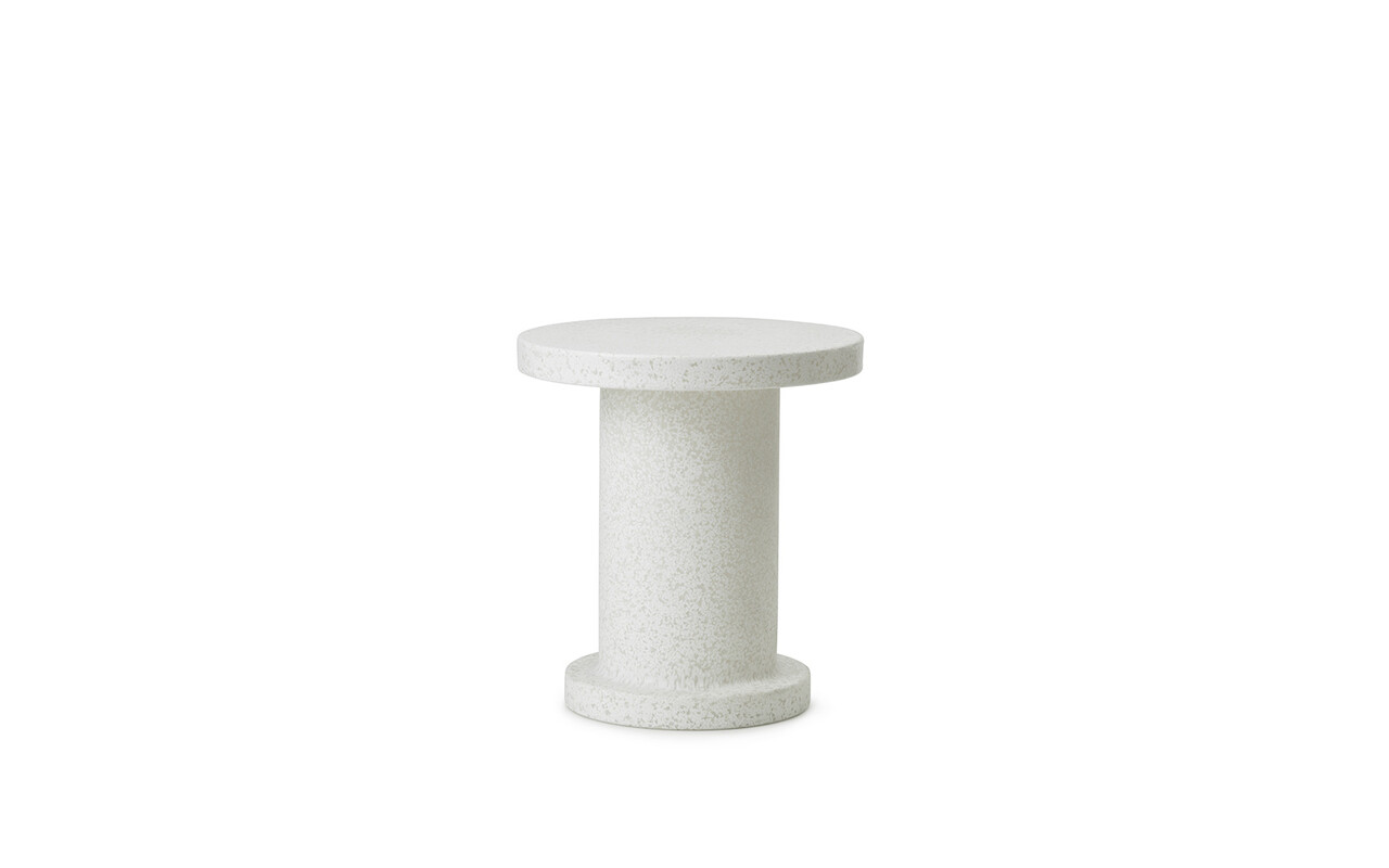 Normann Copenhagen Petite table d'appoint blanche Normann Copenhagen Petite table d'appoint blanche