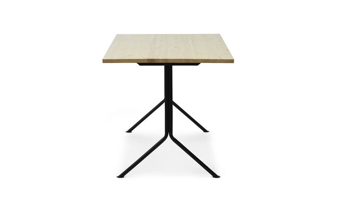 Normann Copenhagen Scrivania a forma di pollo in acciaio nero/pino