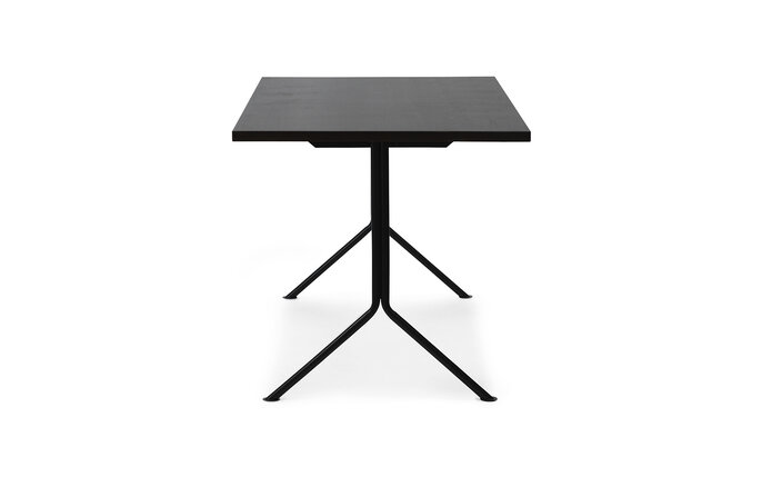 Normann Copenhagen Kip Schreibtisch, schwarzer Stahl/dunkelbraun