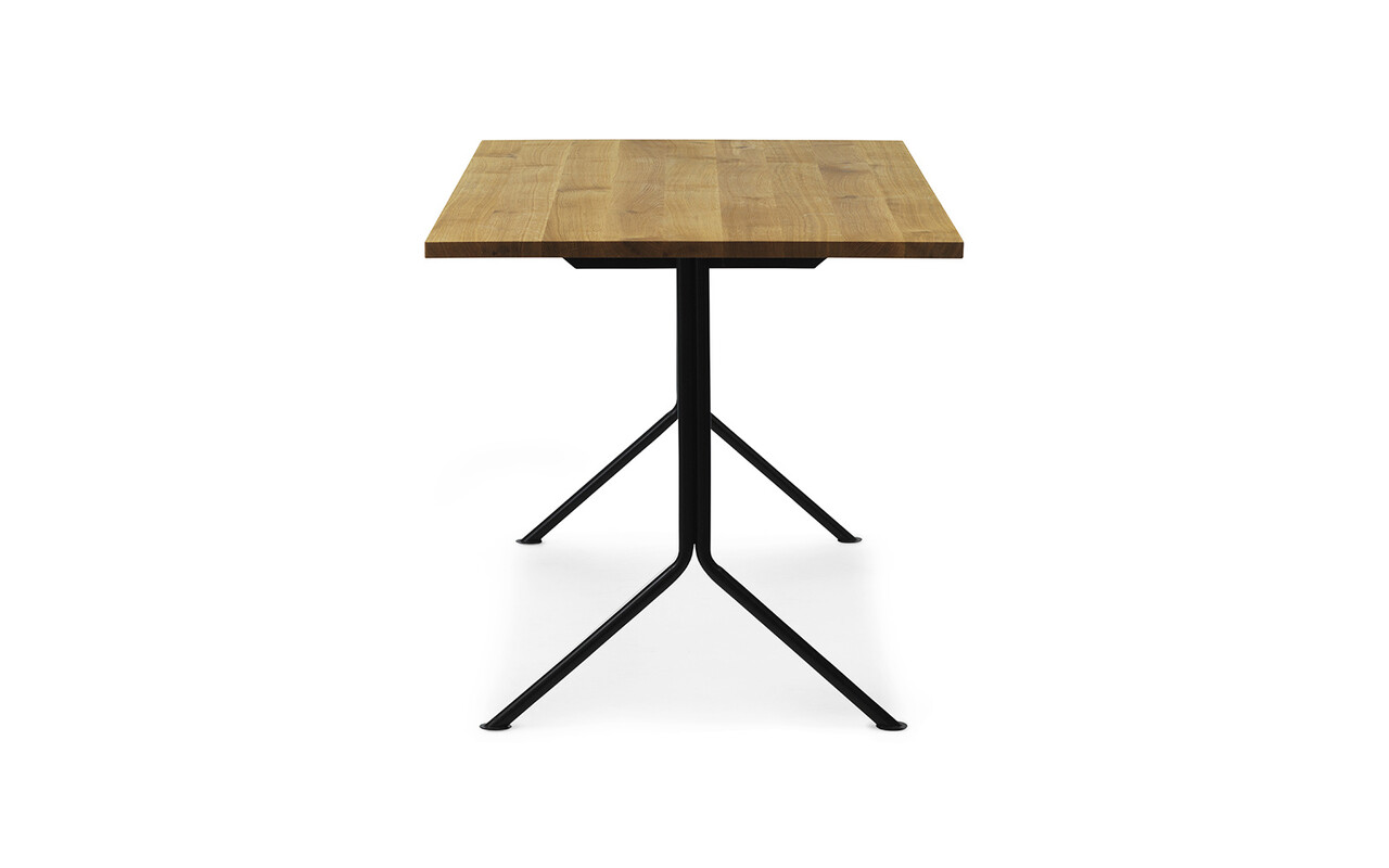 Normann Copenhagen Scrivania a forma di pollo in acciaio nero/rovere