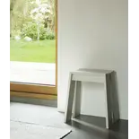 Normann Copenhagen Let kruk light grey Normann Copenhagen Let kruk light grey